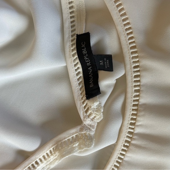Banana Republic Cream Blouse - Picture 4 of 4